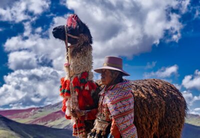 Historia y mitología de Vinicunca: Explorando las raíces culturales